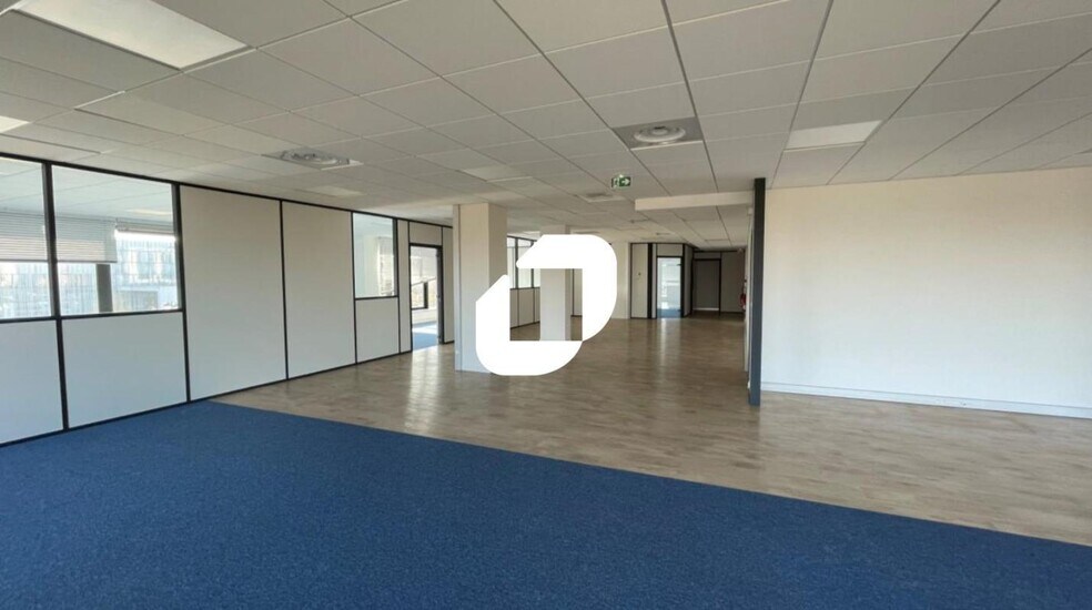 Office in Jossigny for lease - Building Photo - Image 1 of 24