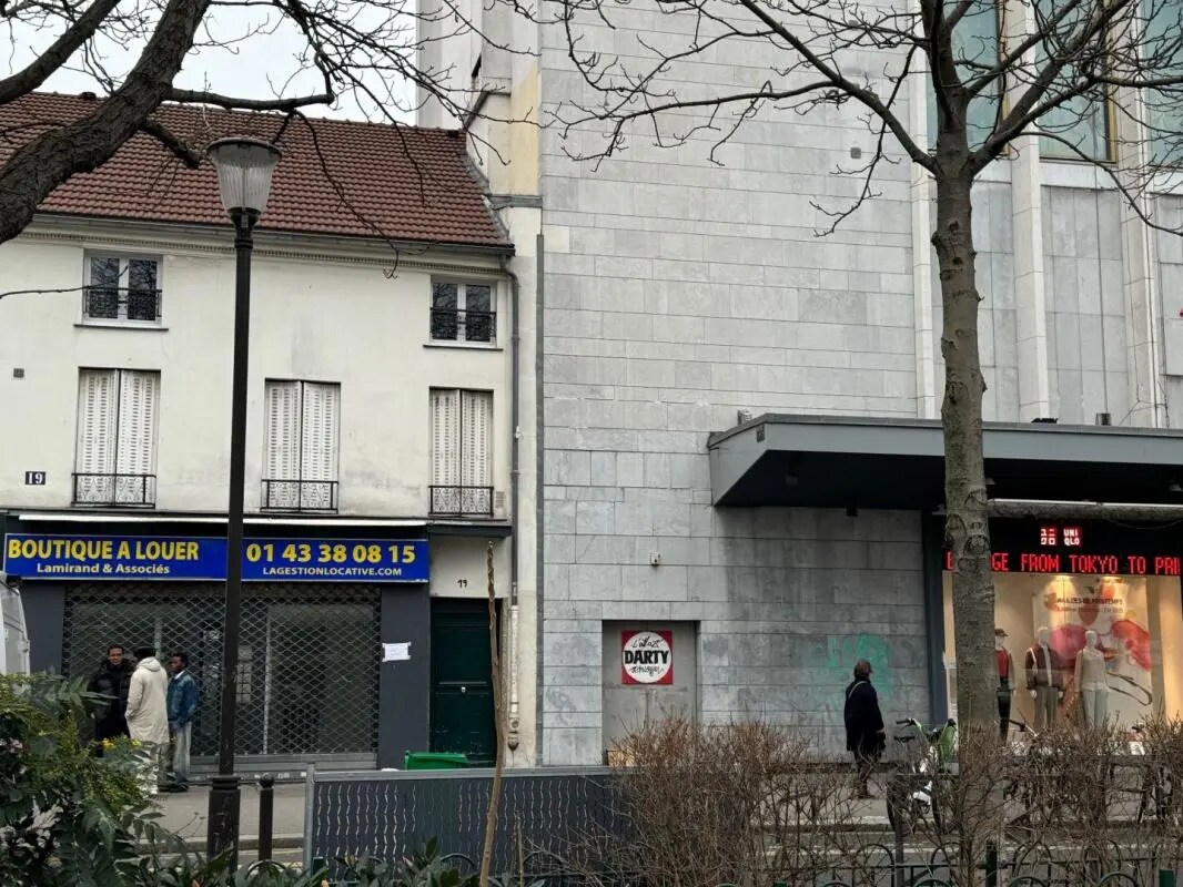 Retail in Paris for lease Building Photo- Image 1 of 10