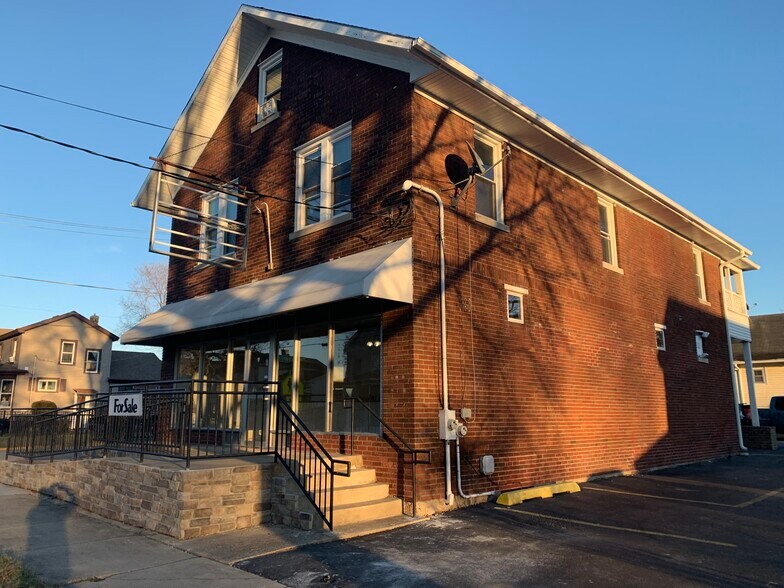 538 S Broadway, Aurora, IL for sale - Building Photo - Image 1 of 1