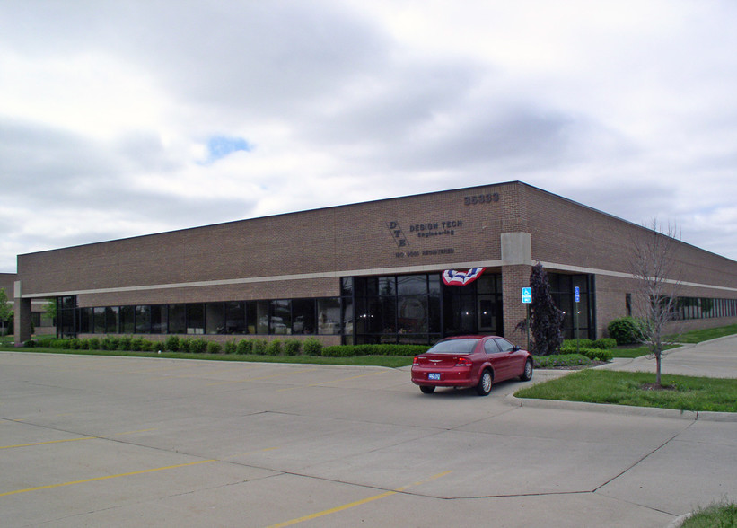 36333 Mound Rd, Sterling Heights, MI for lease - Building Photo - Image 3 of 4