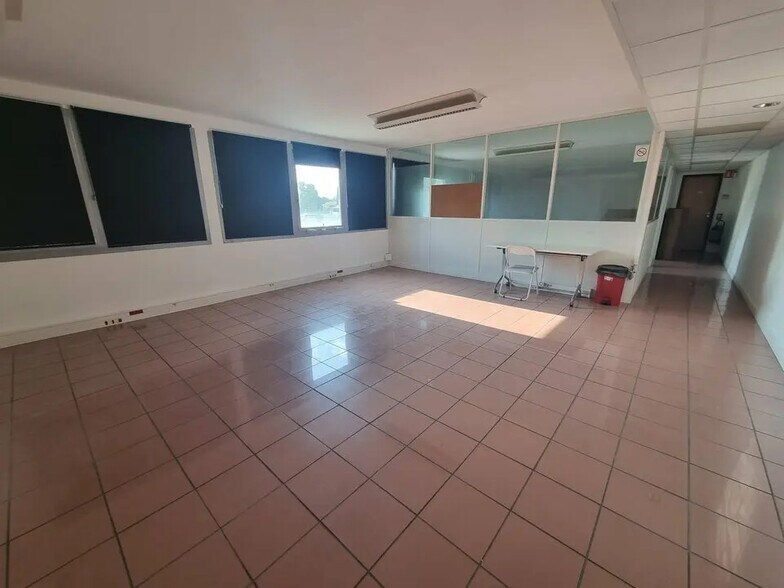 365 Rue Maurice Aicardi Lejard, Aix-en-Provence for lease - Building Photo - Image 2 of 12