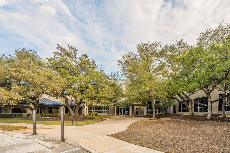 5555 Northwest Pky, San Antonio, TX for lease - Building Photo - Image 3 of 68