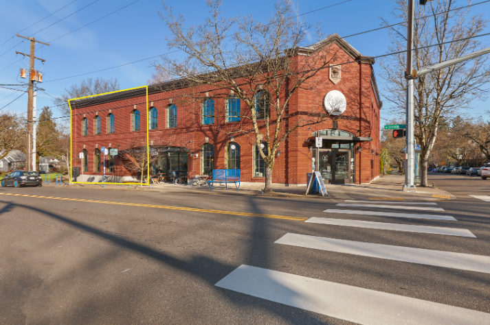 2393 NE Fremont St, Portland, OR for lease Building Photo- Image 1 of 12