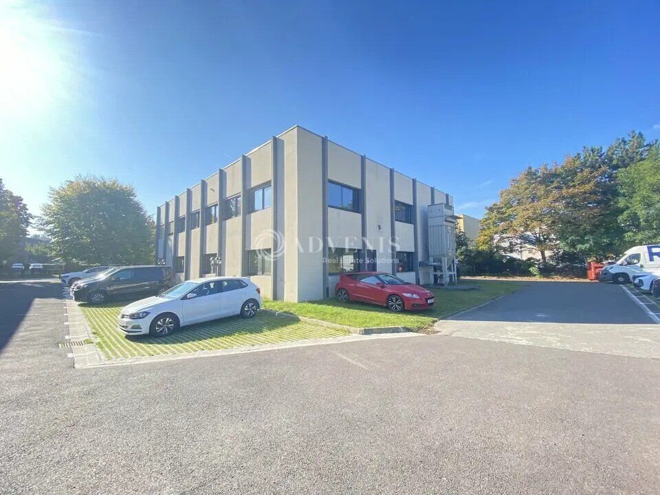 Location Local d'activités 723 m² - Photo 1