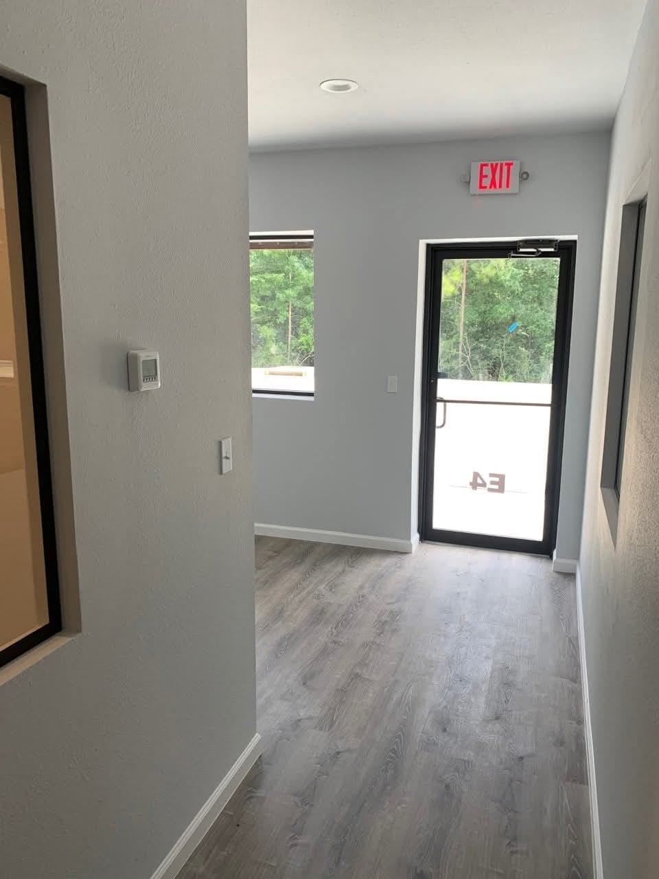 4213 N Frazier St, Conroe, TX for lease Interior Photo- Image 1 of 1