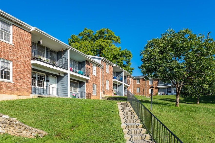 980 Leawood Sq, Frankfort, KY 40601