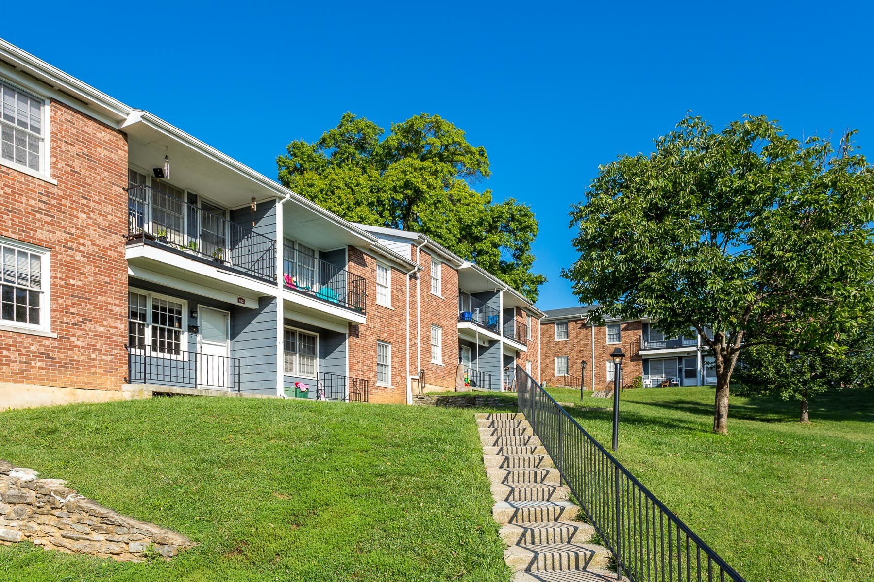 980 Leawood Sq, Frankfort, KY for sale Primary Photo- Image 1 of 1