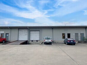 8910 Lawndale St, Houston, TX for lease Building Photo- Image 2 of 2
