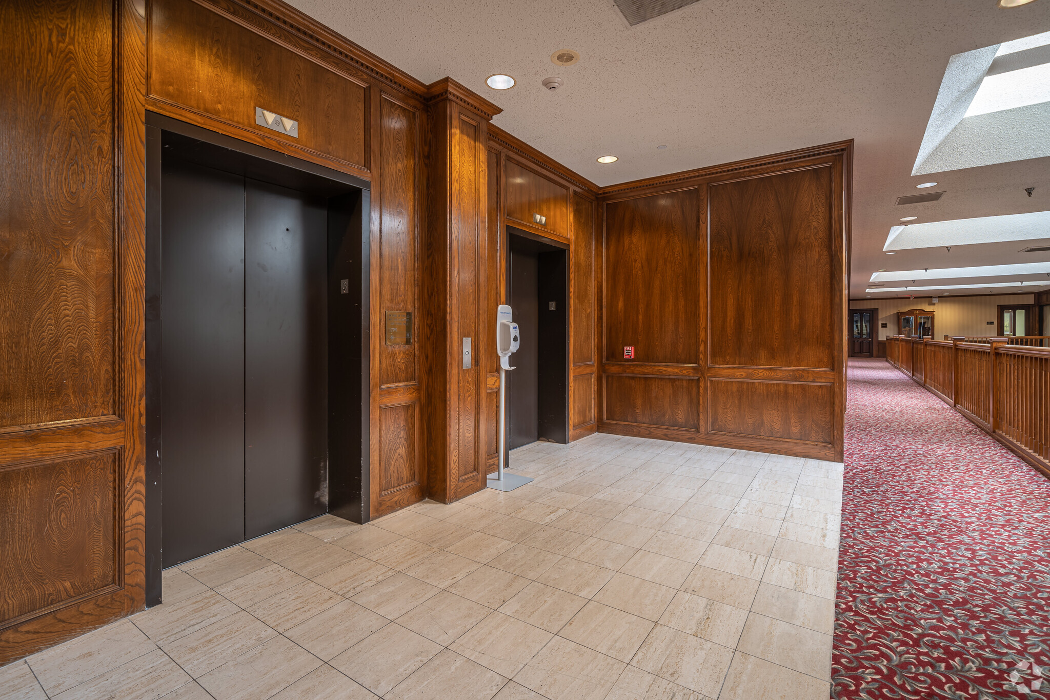 950 Echo Ln, Houston, TX for lease Interior Photo- Image 1 of 2