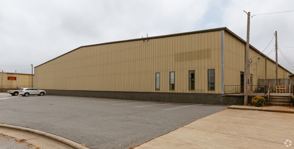 1907 Clayton St, Statesville, NC 28677 | LoopNet