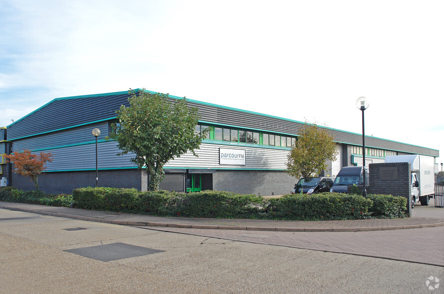 Thames Vw, Rainham for lease - Primary Photo - Image 1 of 4