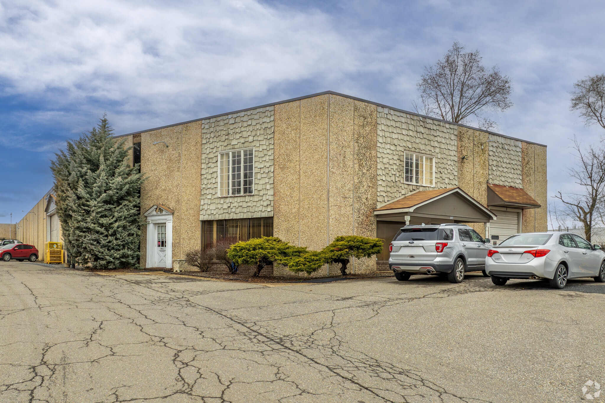100 Industrial Blvd, Stockertown, PA for lease Primary Photo- Image 1 of 6