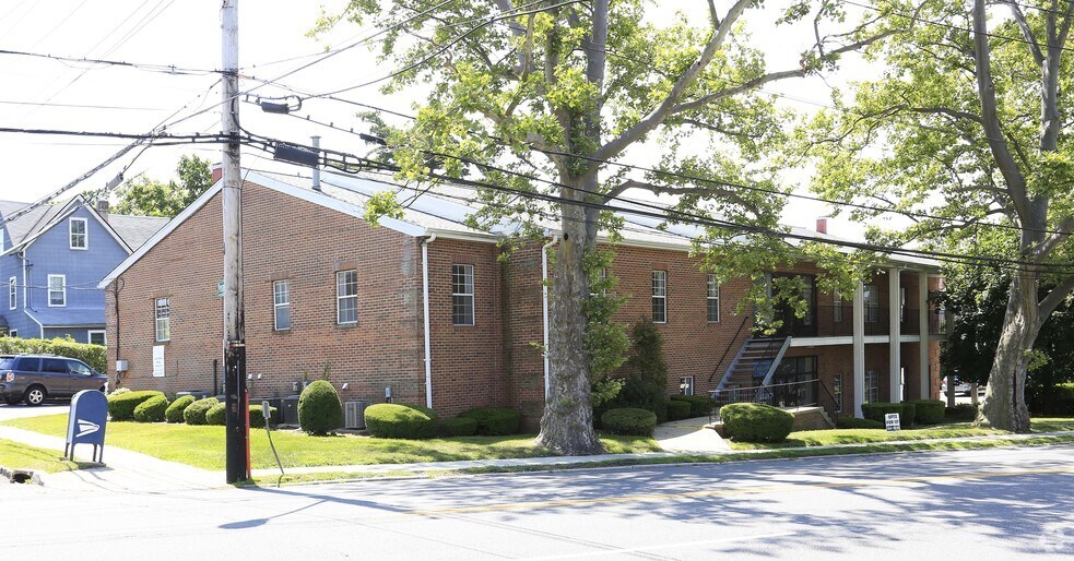 274 White Plains Rd, Eastchester, NY for sale - Primary Photo - Image 1 of 1