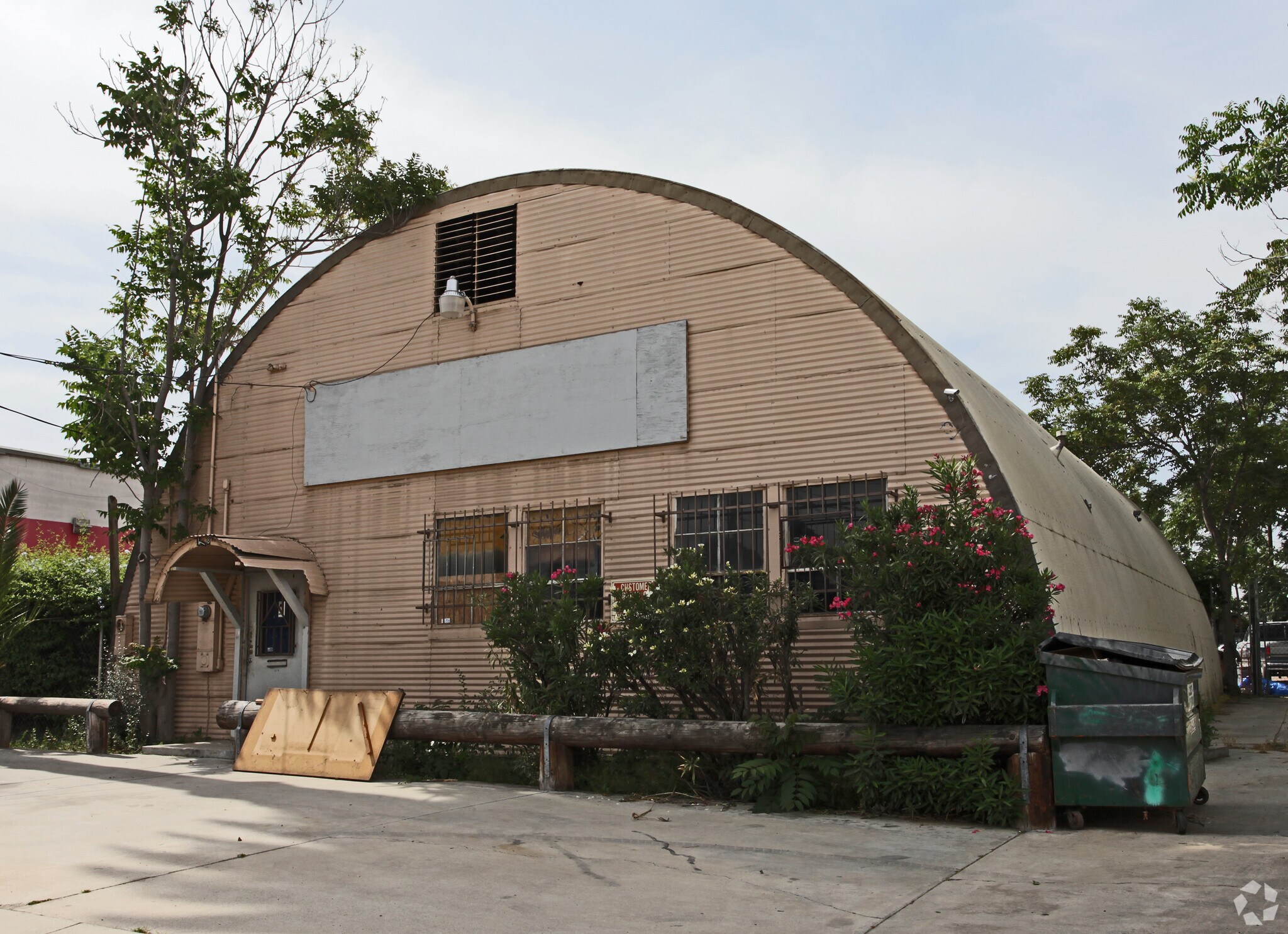 1078 Center St, Riverside, CA for sale Primary Photo- Image 1 of 1