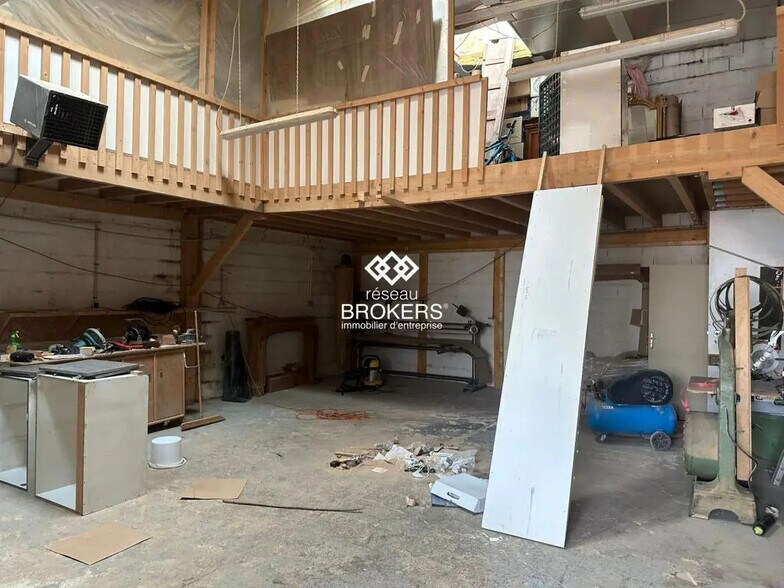 Industrial in Saint-Leu-la-Forêt for lease - Interior Photo - Image 1 of 3