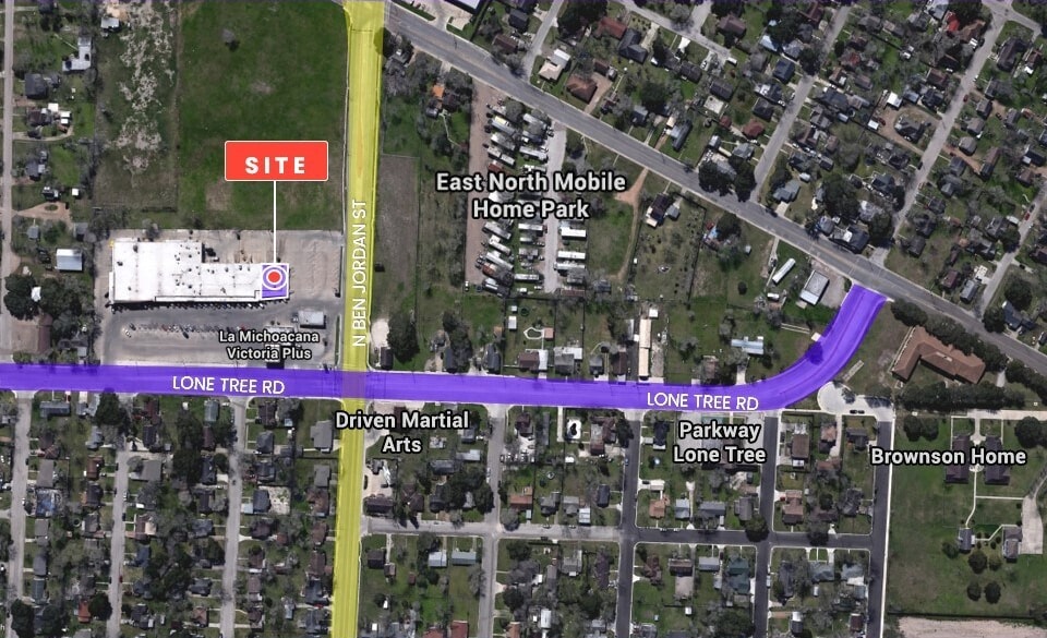 2105-2107 Lone Tree, Victoria, TX for lease - Building Photo - Image 3 of 9