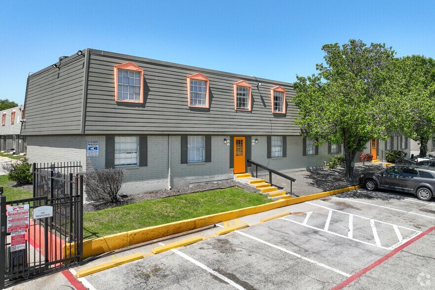 3000 Las Vegas Trl, Fort Worth, TX for sale - Primary Photo - Image 1 of 1