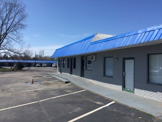 710 N Broad St, Mooresville, NC for lease - Building Photo - Image 1 of 6