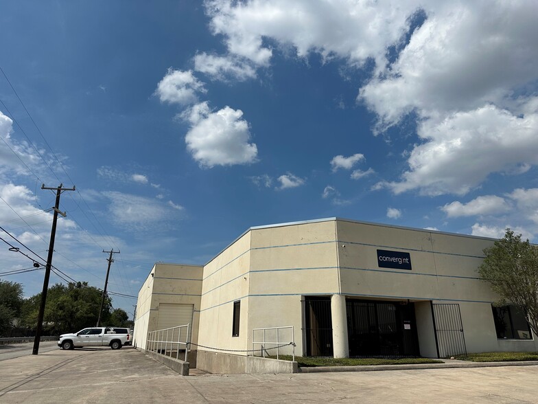 12903-12907 Agency Dr, San Antonio, TX for lease - Building Photo - Image 1 of 15