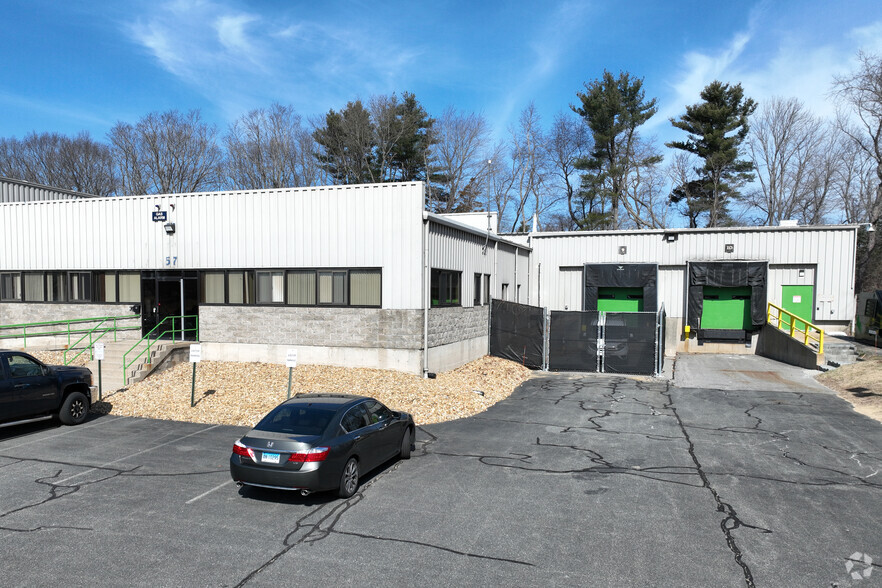 57 S Hunt Rd, Amesbury, MA for lease - Primary Photo - Image 2 of 8