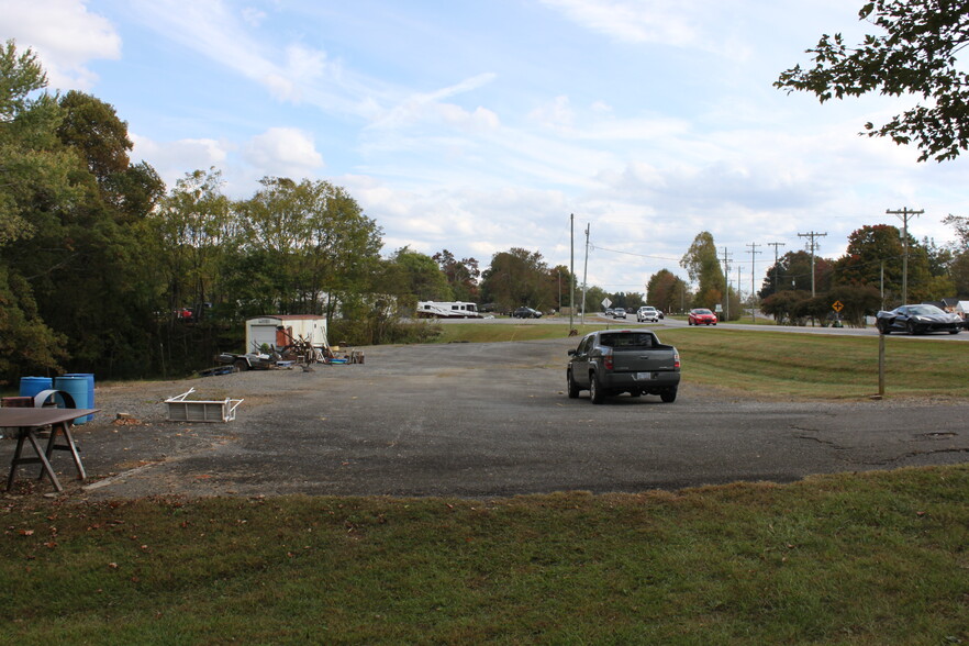 1178 US 21, State Road, NC for sale - Building Photo - Image 2 of 6