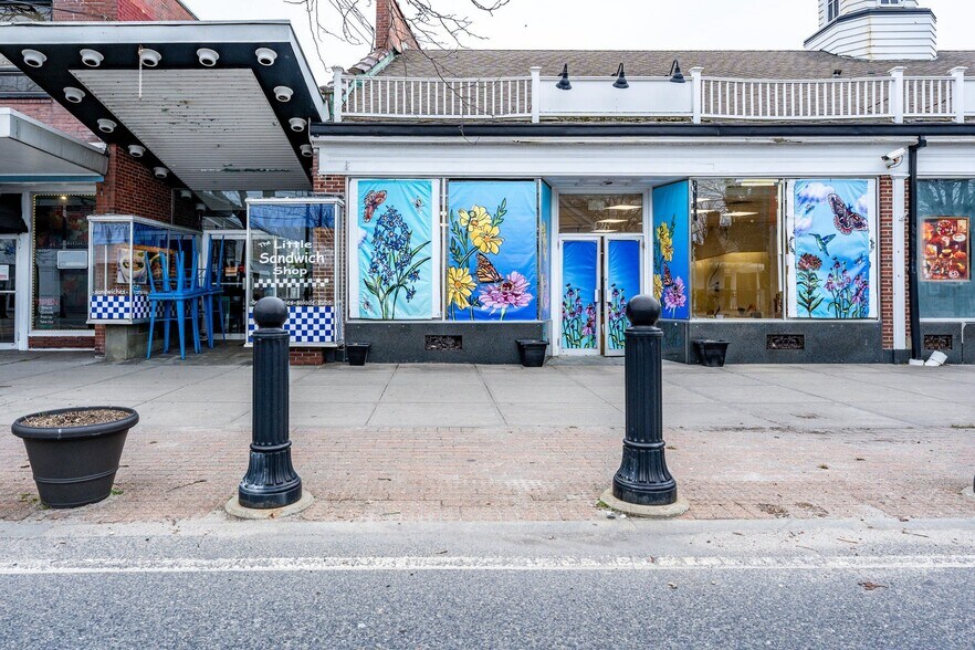 426-428 Main St, Hyannis, MA for sale - Primary Photo - Image 1 of 1