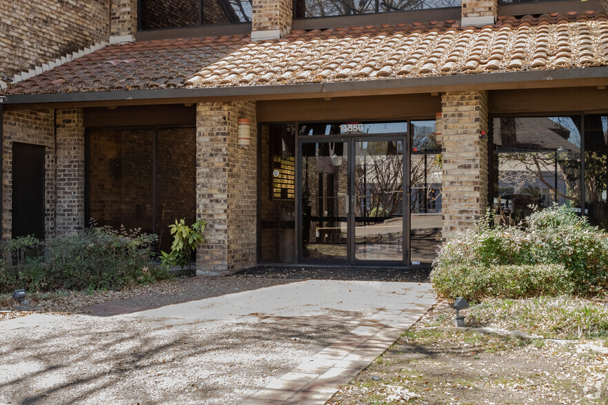 14850 Montfort Dr, Addison, TX for lease - Building Photo - Image 3 of 7