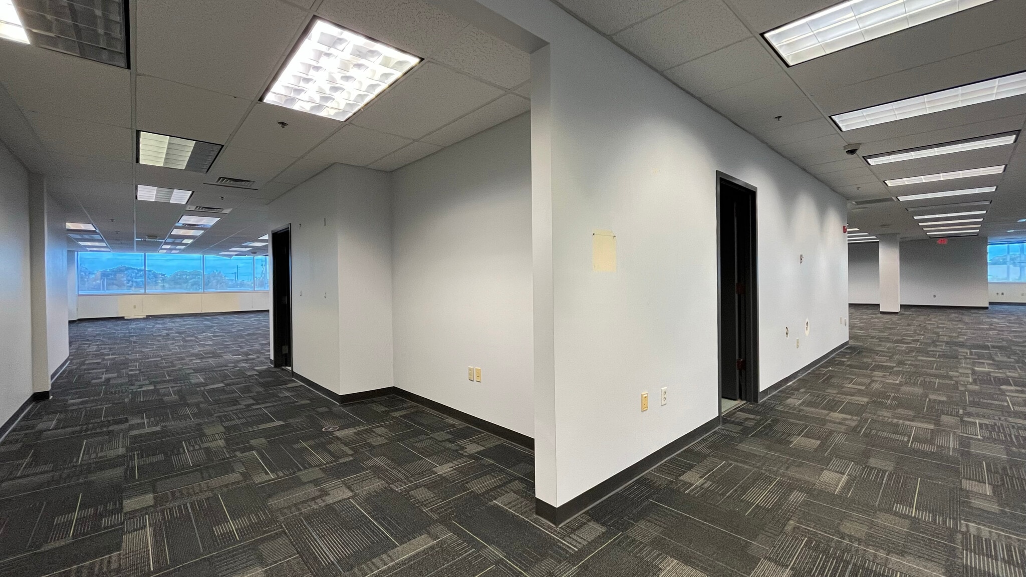 900-904 E Prima Vista Blvd, Port Saint Lucie, FL for lease Interior Photo- Image 1 of 20