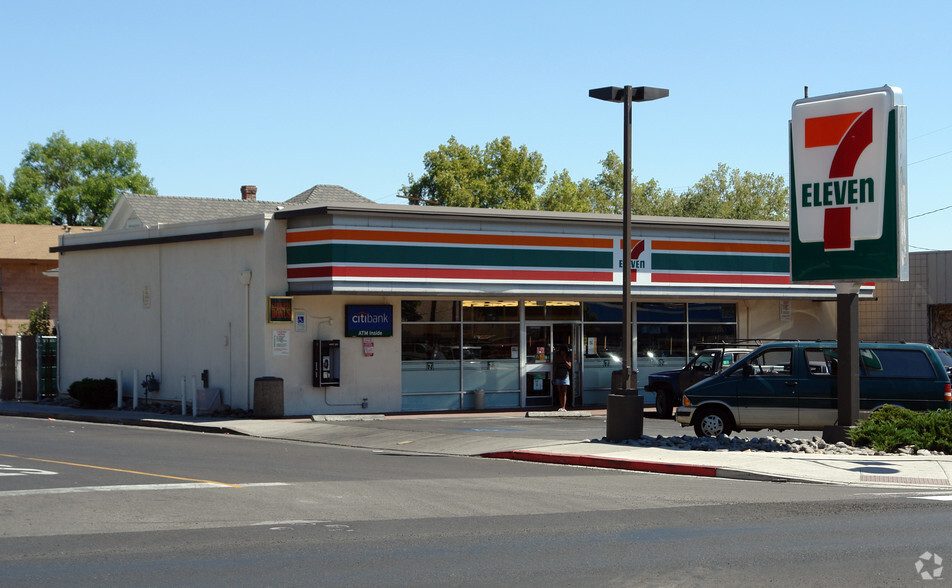 800 S Wells Ave, Reno, NV for sale - Primary Photo - Image 1 of 7