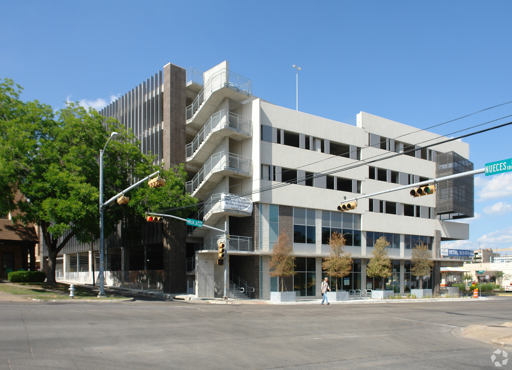 500 W Martin Luther King Blvd, Austin, TX for lease Building Photo- Image 1 of 11