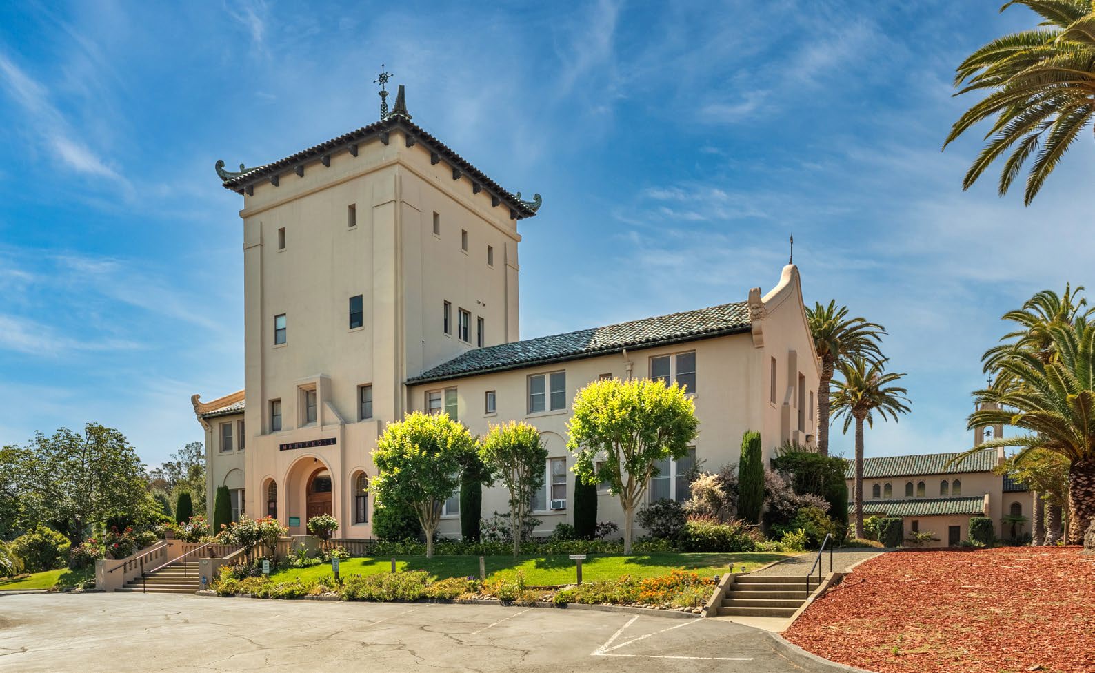 23000 Cristo Rey Dr, Los Altos, CA for sale Primary Photo- Image 1 of 15