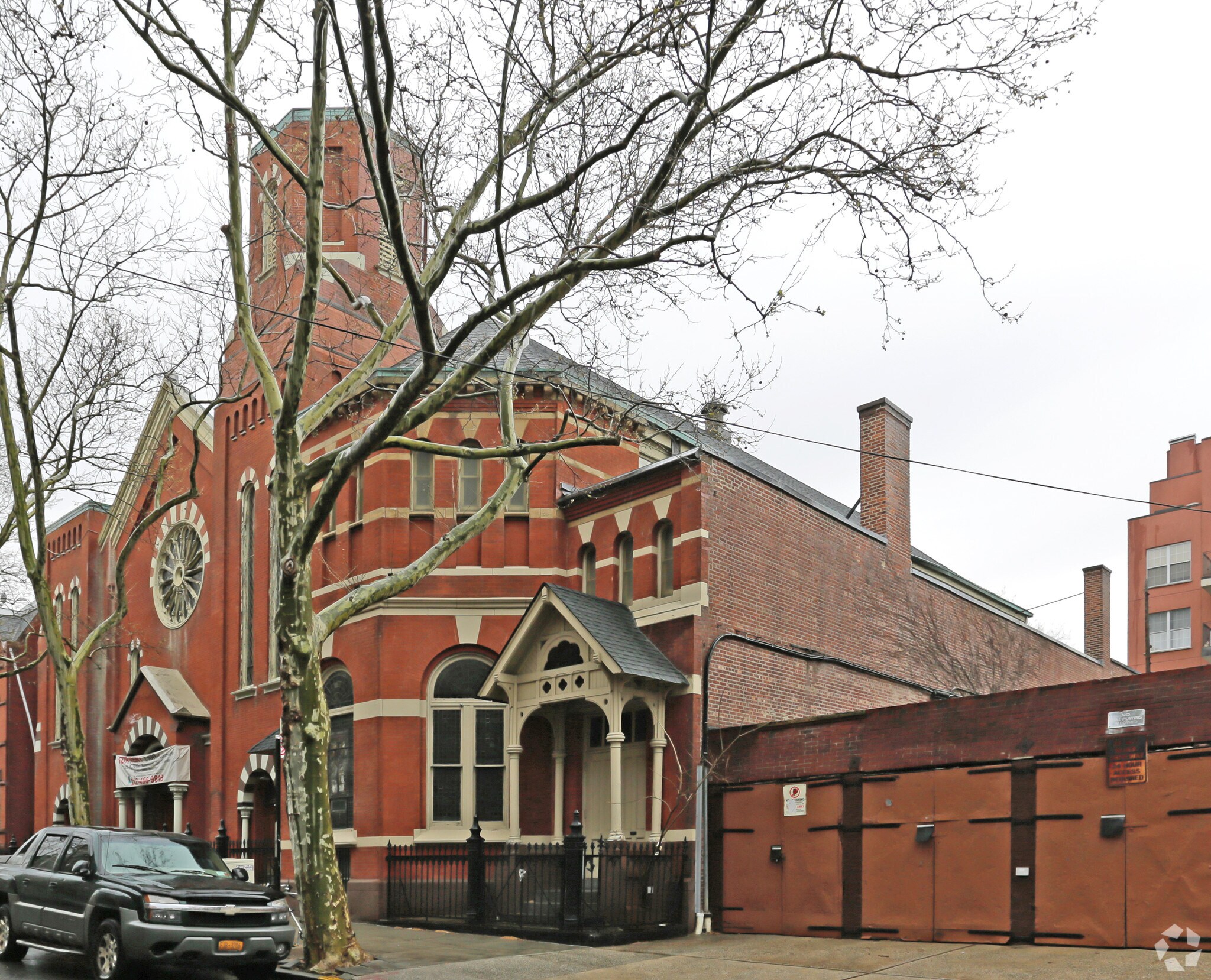 145-149 Kent St, Brooklyn, NY for sale Building Photo- Image 1 of 1