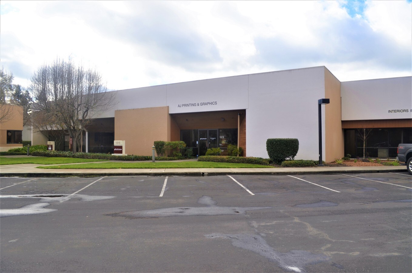 1335 N Dutton Ave, Santa Rosa, CA 95401