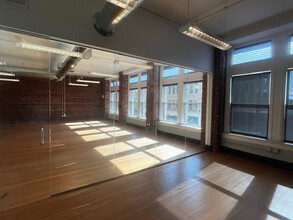 529 SW 3rd Ave, Portland, OR for lease Building Photo- Image 2 of 3