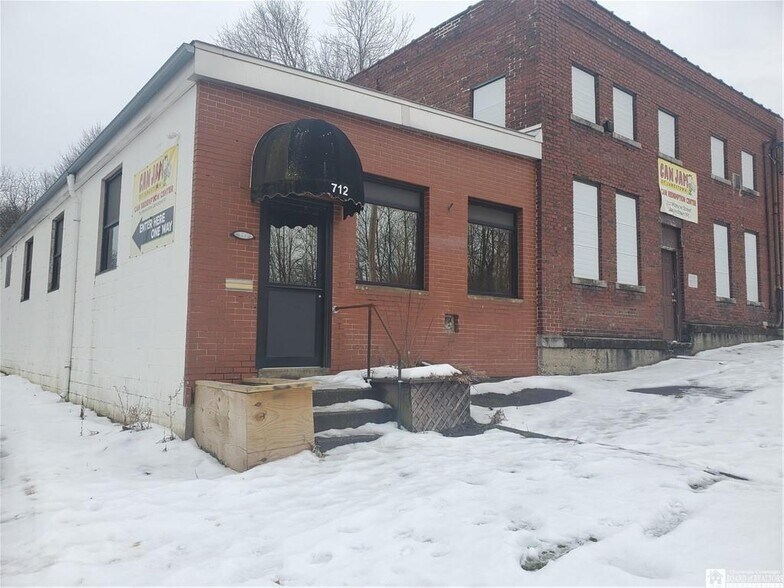 712 Monroe St, Jamestown, NY for sale - Building Photo - Image 2 of 22