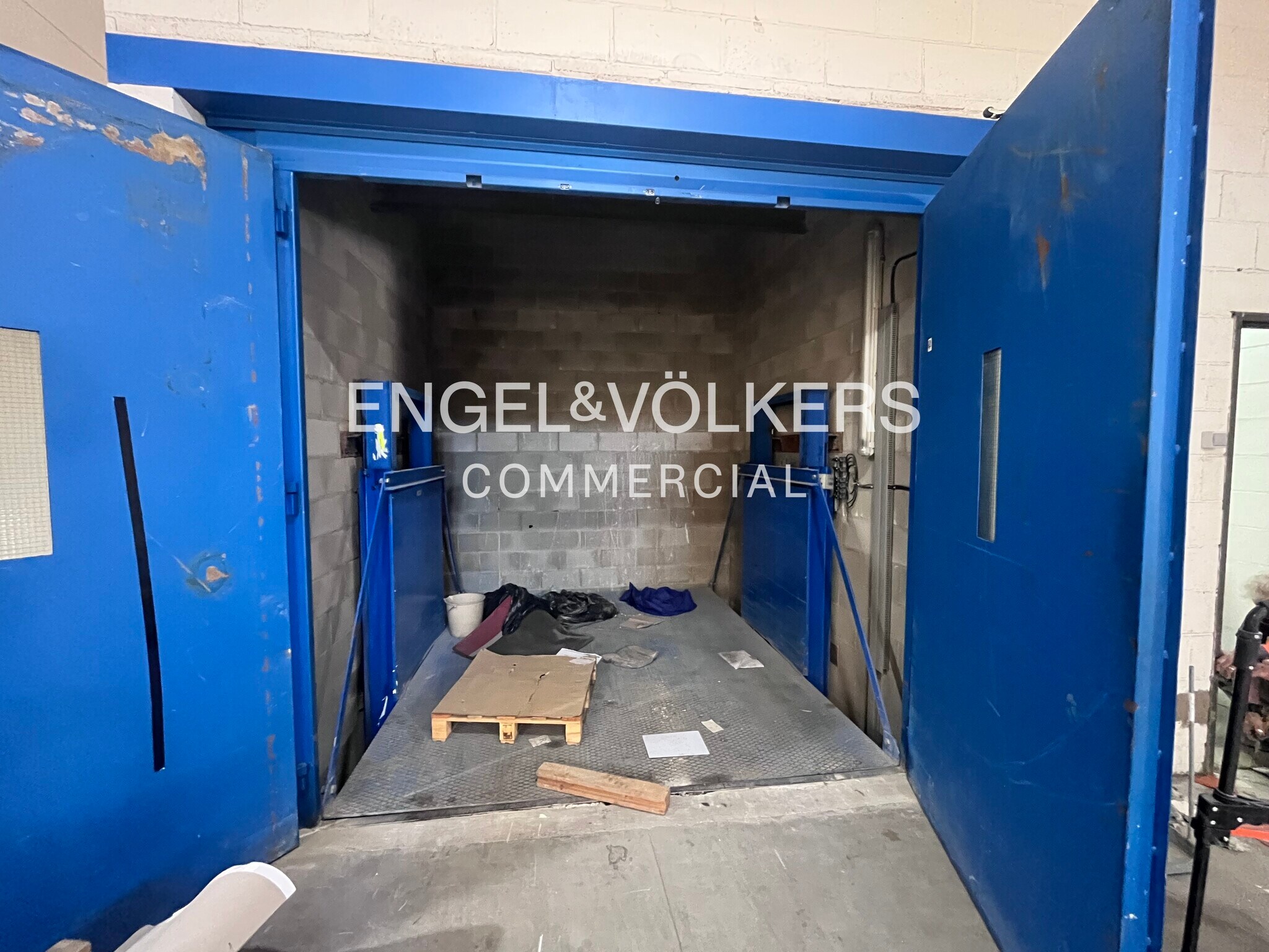 Industrial in Montcada i Reixac, Barcelona for lease Interior Photo- Image 1 of 23
