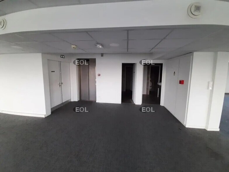 Office in Ivry-sur-Seine for lease - Interior Photo - Image 3 of 3