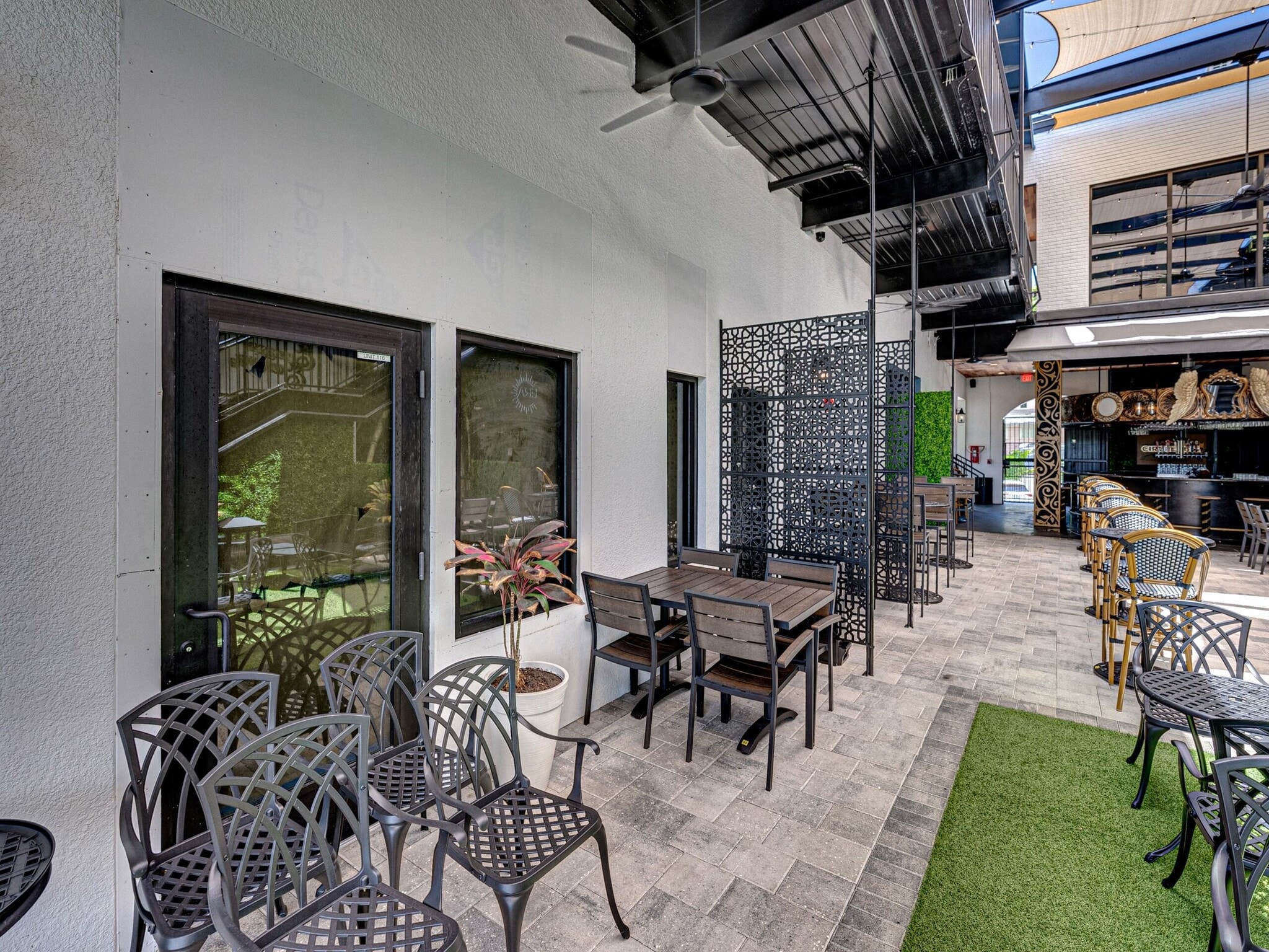 990 Broadway, Dunedin, FL for lease Building Photo- Image 1 of 1