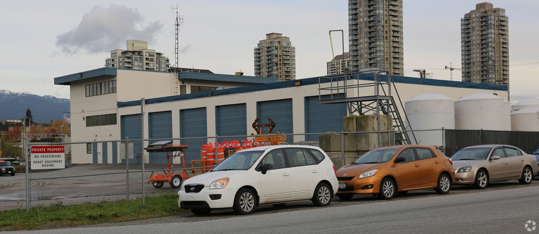 2555 Gilmore Ave, Burnaby, BC V5C 4T6