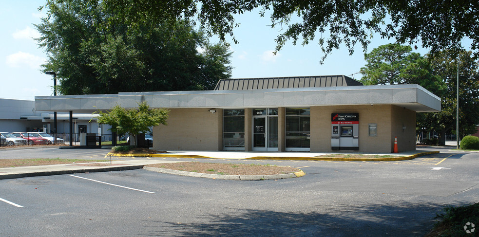 2617 Bragg Blvd, Fayetteville, NC for sale - Primary Photo - Image 1 of 2