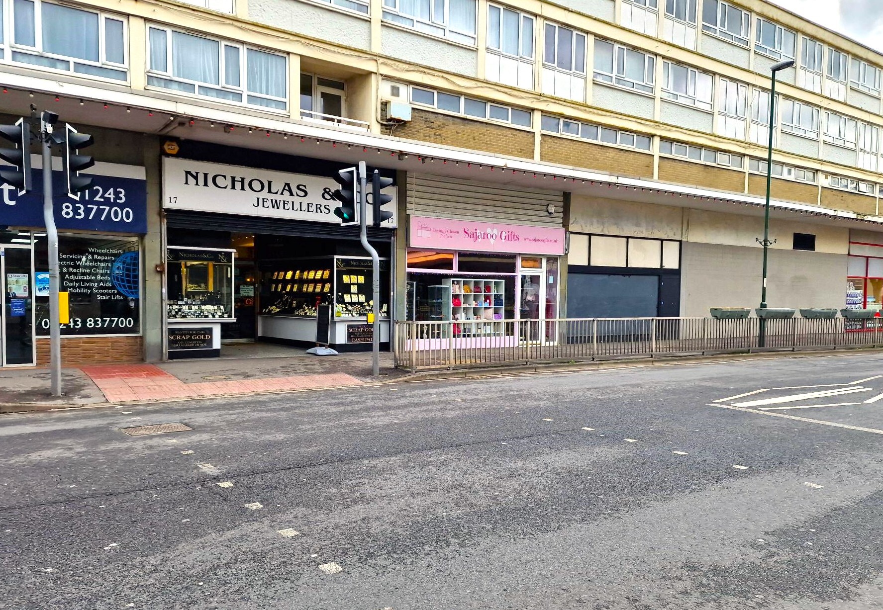 15 Queensway, Bognor Regis for lease Building Photo- Image 1 of 2