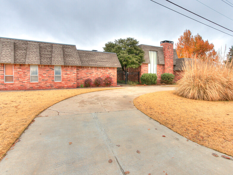 2601 NW 50th St, Oklahoma City, OK for sale - Primary Photo - Image 1 of 36