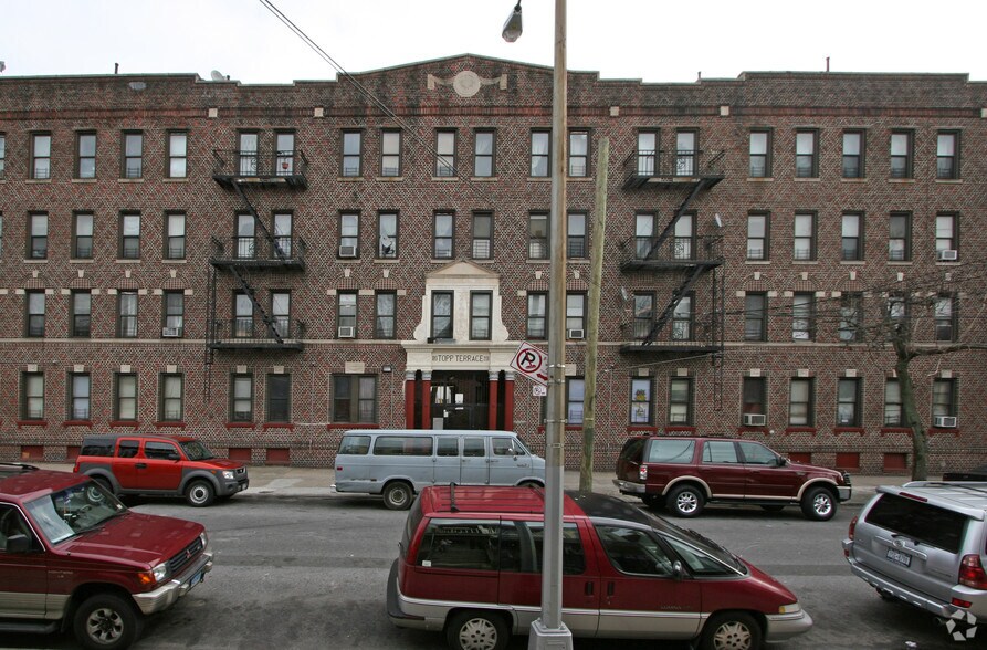 189-209 E 34th St, Brooklyn, NY for sale - Primary Photo - Image 1 of 1