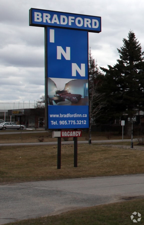 20590 Yonge St, King, ON L3Z 2B3