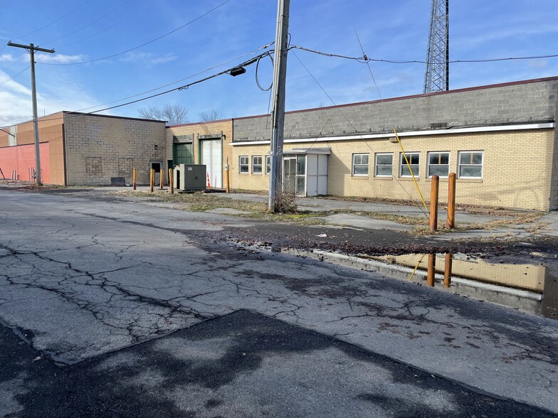 506 Old Liverpool Rd, Liverpool, NY 13088 - Flex for Sale | LoopNet