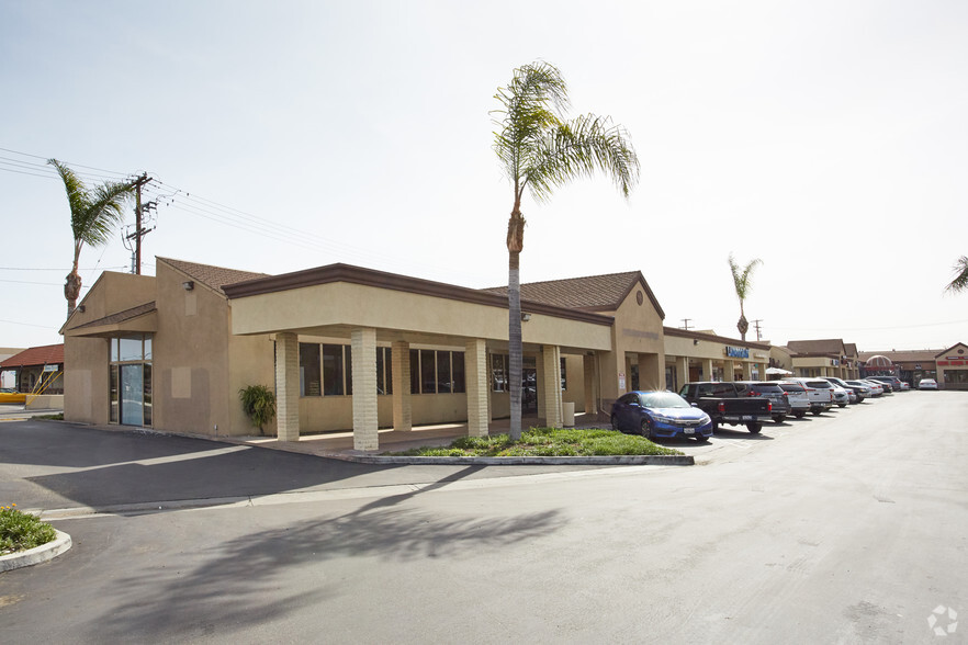 1200-1228 S Brookhurst St, Anaheim, CA for lease - Primary Photo - Image 1 of 12