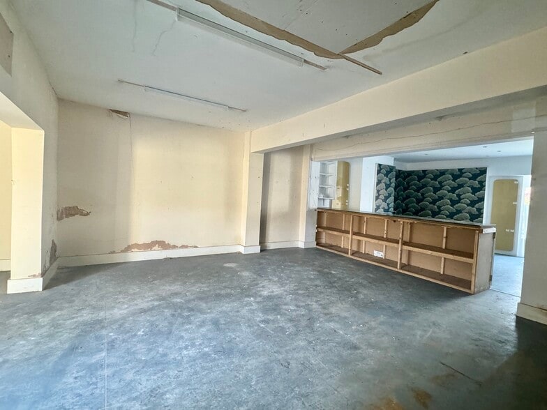 58 Wolverton Rd, Milton Keynes for lease - Building Photo - Image 2 of 6