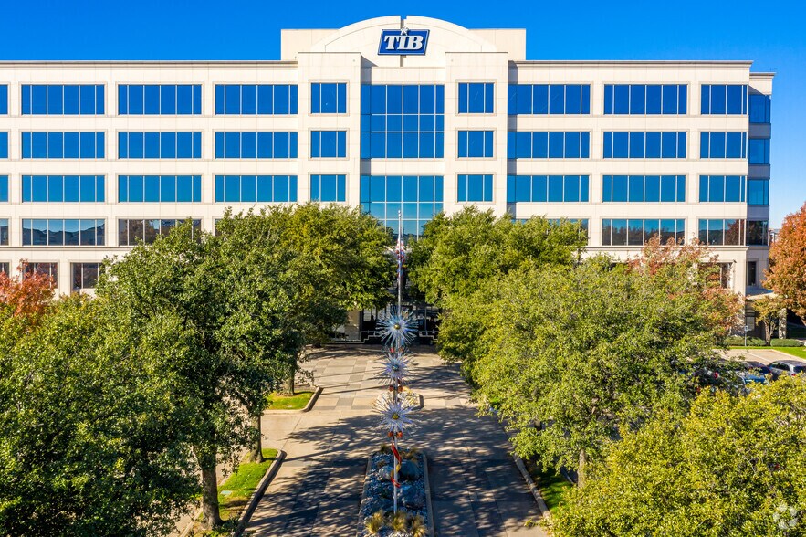 11701 Luna Rd, Farmers Branch, TX 75234 One Colinas Crossing