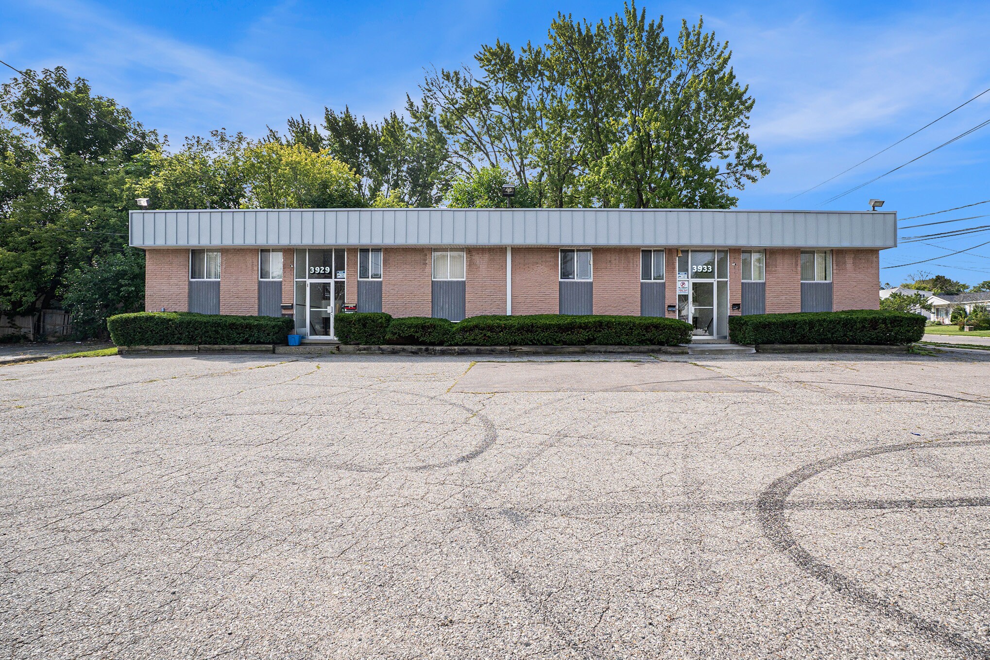3929-3933 W Court St, Flint, MI for sale Building Photo- Image 1 of 1