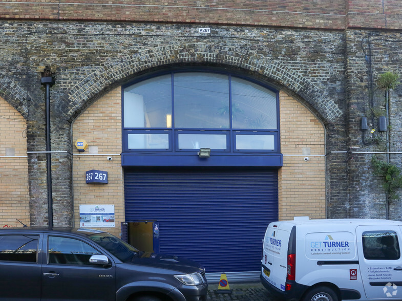 Poyser St, London for lease - Primary Photo - Image 1 of 3